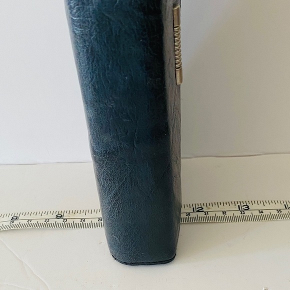 Wallet grey large card holder change purse great condition snap closure - Picture 11 of 12